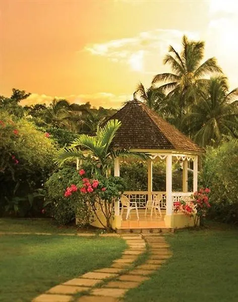 Rooms On The Beach Ocho Rios 2*,